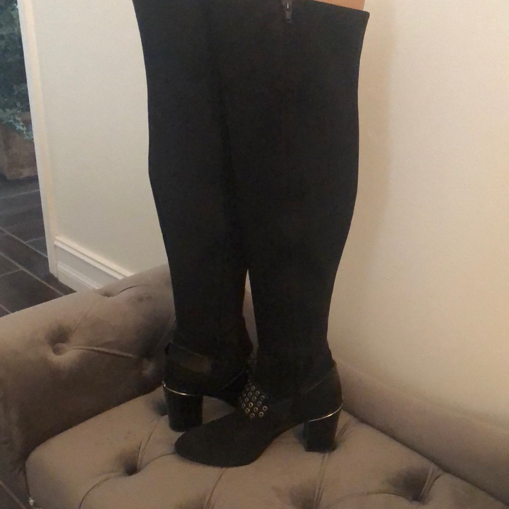 Michael Kors black Brody Suede Boots with box. - Picture 3 of 11
